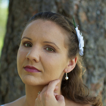 Silk Magnolia in Pearl White - Thumbnail 2