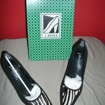 Mrs._darcy_271_medium