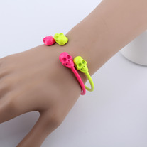 Fluorescent skull bracelet