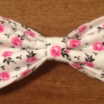 White w/ pink flowers Bow