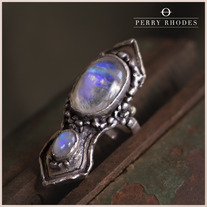 Moonstone & Silver Bouclier
