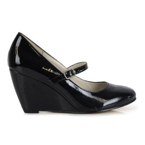 betts black wedges