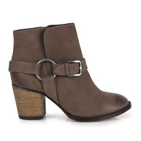 Betts Stirrup Boots 7