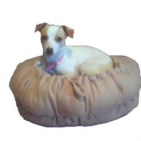 Powder_puff_dog_or_cat_bed_medium
