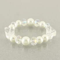 Clear Beads and Pearls Bracelet
