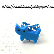 Adjustable blue kitty ring