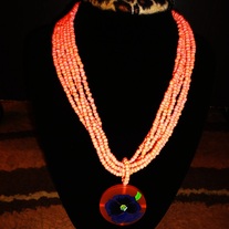 *FREE SHIPPING* Floral Bead Necklace