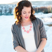  Round Pink Jewel Necklace