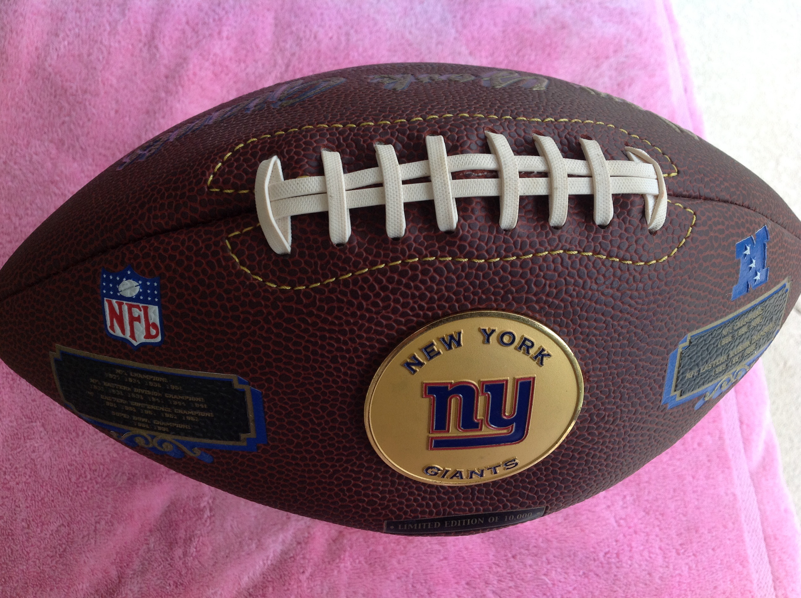 Brand New FOOTBALL Official NFL NEW YORK Giants NEW YORK GIANTS!!! 189