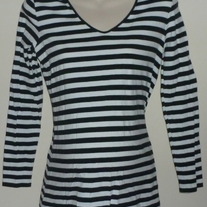 Black/White Stripe Long Sleeve Shirt-Liz Lange Maternity Size XS  CLTE1