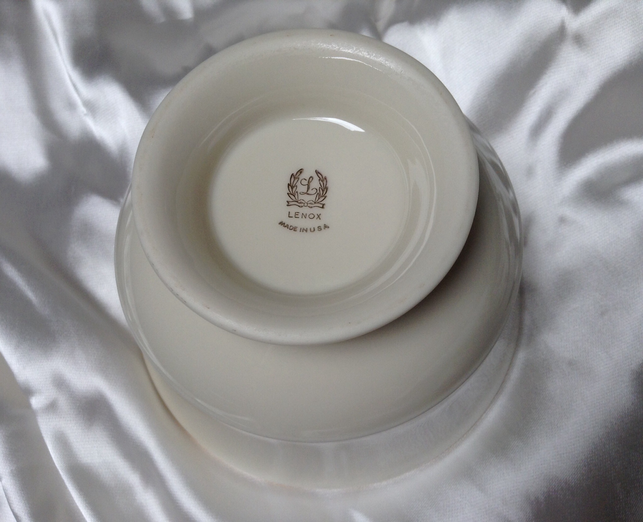 Uber Elegance Vintage Lenox China Covered Dish 6" Light Bisque 1950's