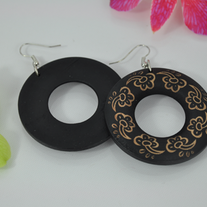 Black wooden flower carvings donut-shaped fish-hook earrings