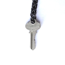 COURAGE NECKLACE: THE GIVING KEYS