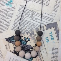 Neutral Ombre Necklace