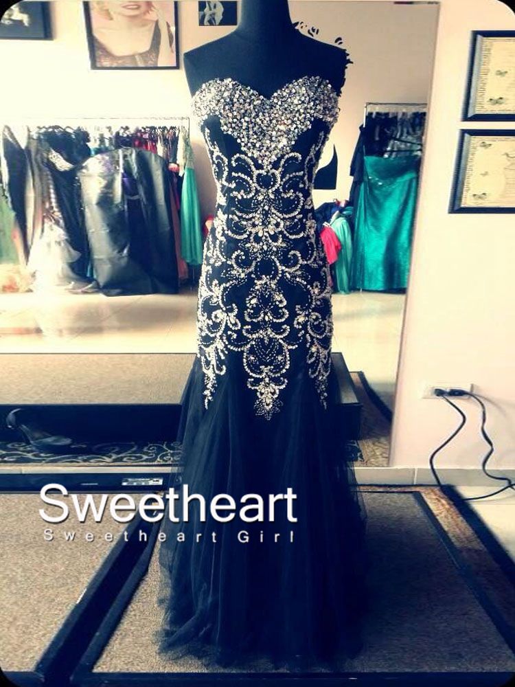 Black Sweetheart Neckline Prom Dresses