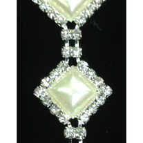 Diamond Pearl and Sparkly Crystal Trim (chain backing) (yd)