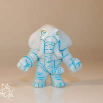 ELEPHANTOS "ICY PURPLE KUSH" color changing resin mini figure
