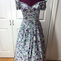 S size 4 purple blue green off-white ruched short sleeve rose princess dress