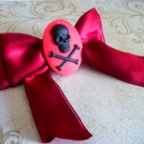 Red_20skull_20bow3_medium