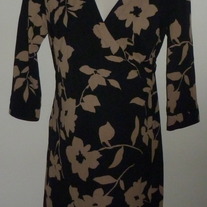 Black/Tan Wrap Dress-NEW-A Pea in the Pod Size Small  SF0413