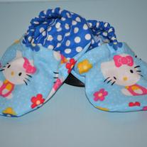Hello Kitty crib shoe