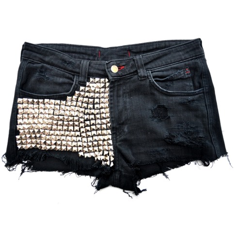 #001-HALF STUD