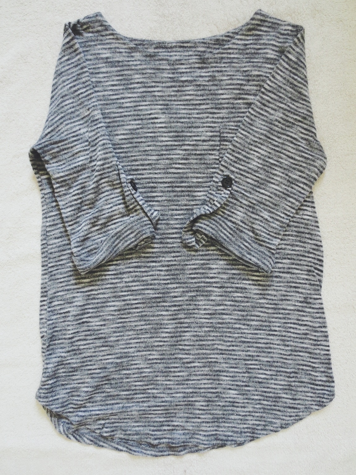 gray knit shirt