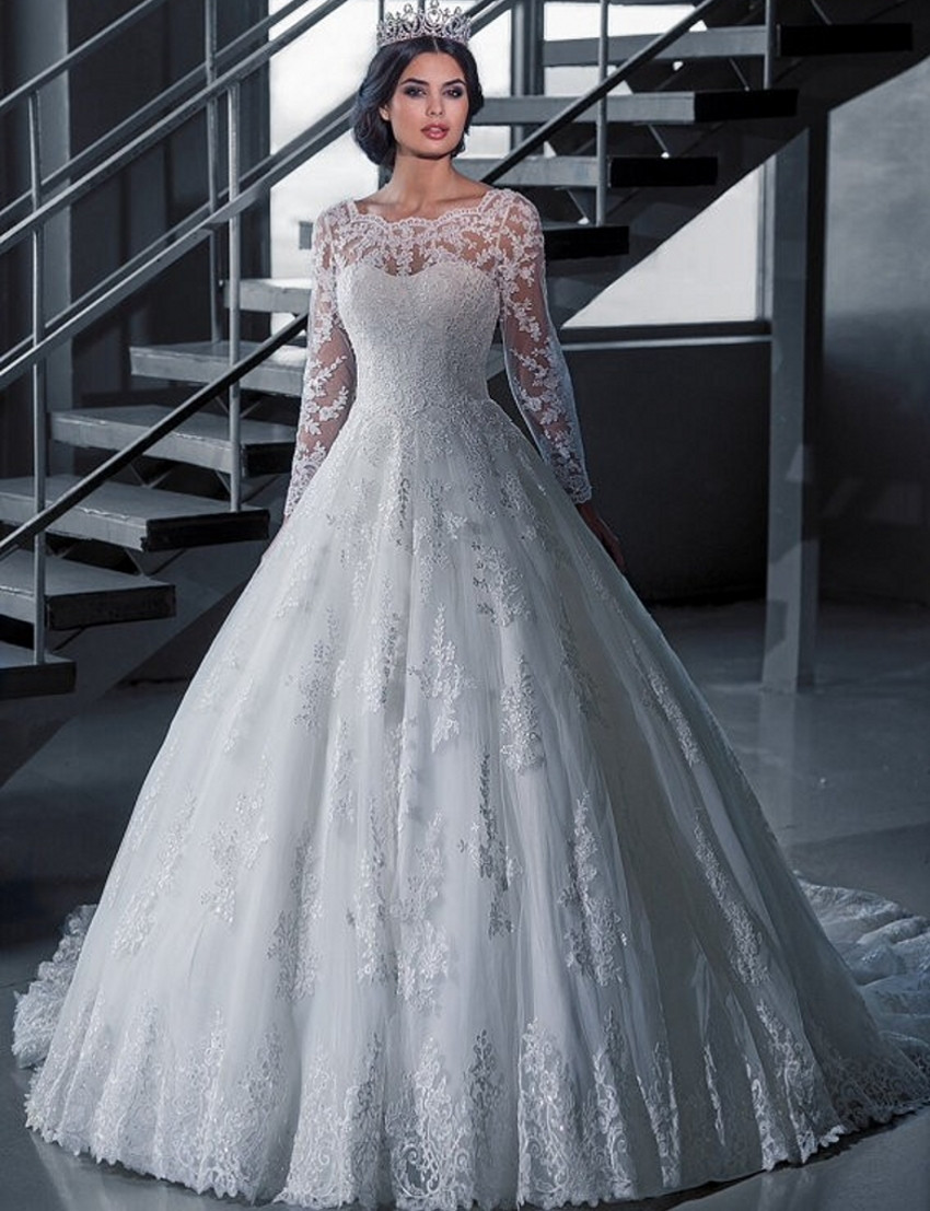 A226 Vintage Bridal Ball Gown Long Sleeve Lace Wedding