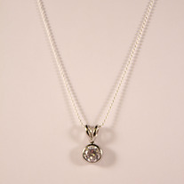 Round_20necklace_20closeup_medium