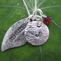 Mom Leaf Necklace/1 Initial/1 Birthstone