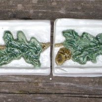 Oak Border pressed tile