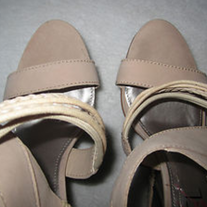 Rachel Roy Platform Sandals SiZe 9 