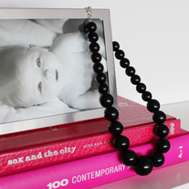 Blacknecklace_medium