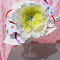 Whitelimegreenflowersunhat_medium