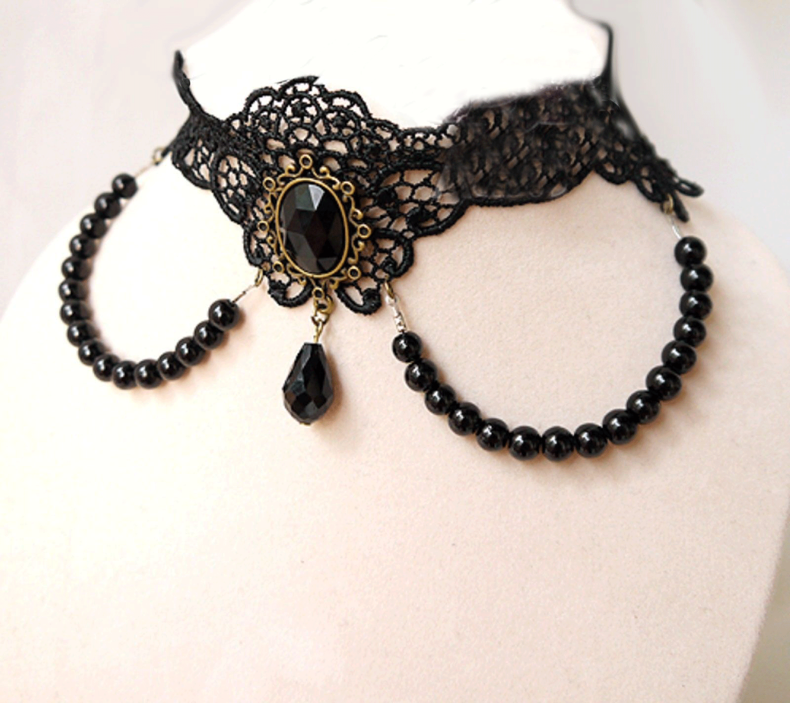 neck bracelet