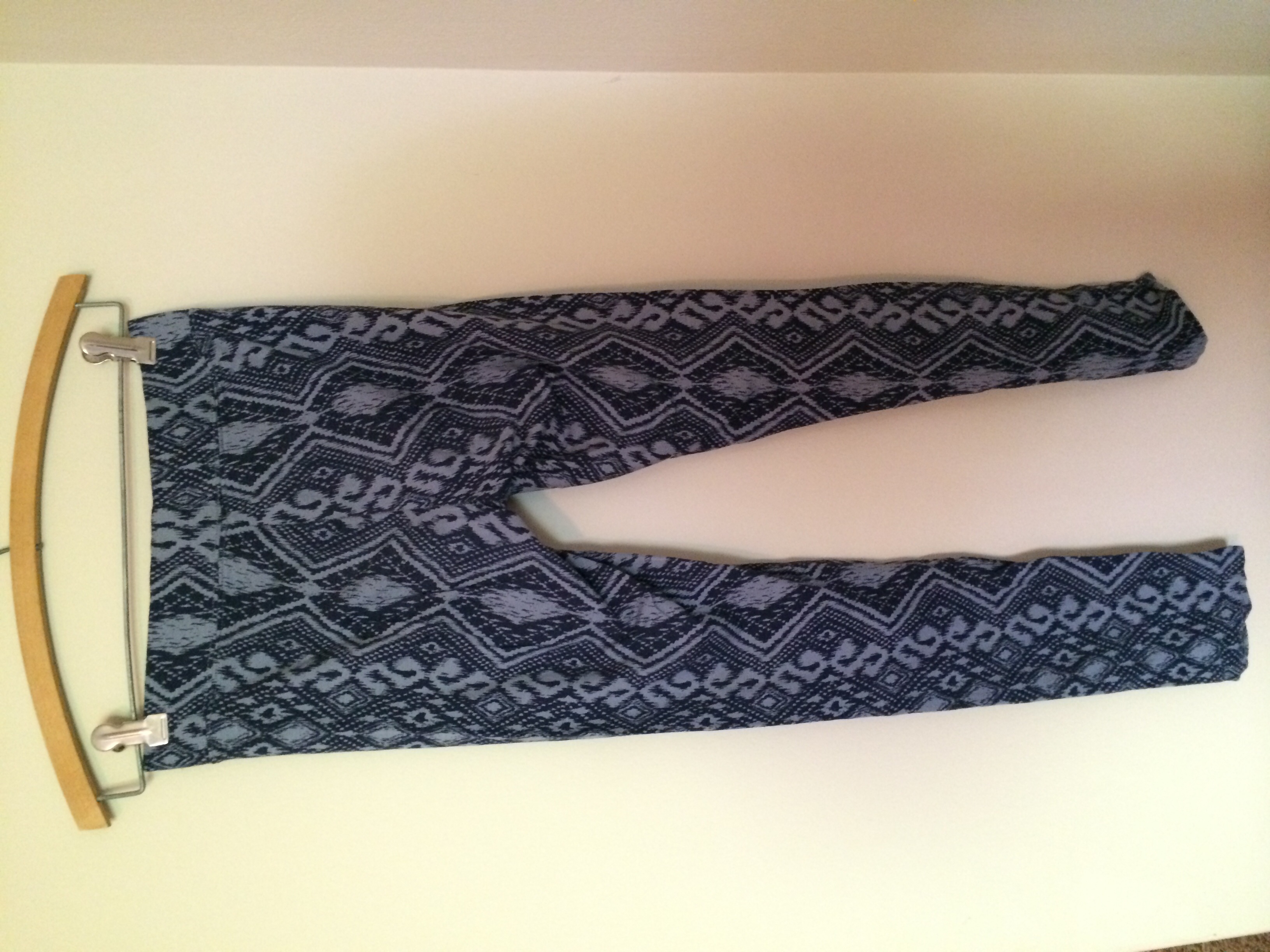 american eagle leggings with v waistband