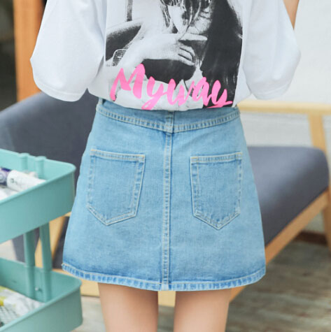 zip up denim skirt